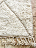 Moroccan BENI OUARAIN rug BO193 - 252 x 158 cm/ 8.2 x 5.2 FT