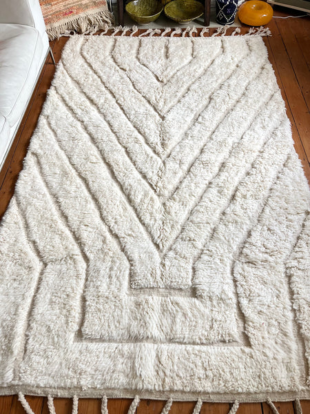 Moroccan BENI OUARAIN rug BO204 - 250 x 165 cm/ 8.2 x 5.4 FT