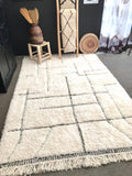 Moroccan BENI OUARAIN rug BO161 - 248 x 167 cm/ 8.1 x 5.6 FT