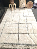 Moroccan BENI OUARAIN rug BO161 - 248 x 167 cm/ 8.1 x 5.6 FT