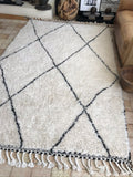 Moroccan BENI OUARAIN rug BO177 - 245 x 158 cm/ 8 x 5.2 FT