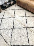 Moroccan BENI OUARAIN rug BO188 - 192 x 139 cm/ 6.3 x 4.6 FT