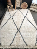 Moroccan BENI OUARAIN rug BO169 - 260 x 162 cm/ 8.5 x 5.3 FT