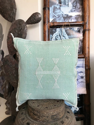 Cactus silk cushion Faded green
