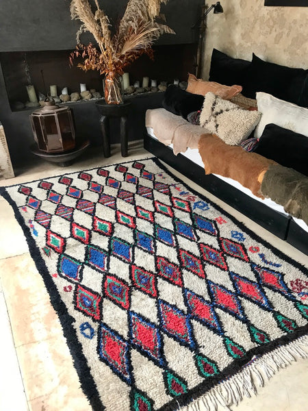 Moroccan Vintage AZILAL rug AZ224 -274 x 145 cm / 8.1 x 4.7 FT