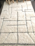 Moroccan BENI OUARAIN rug BO161 - 248 x 167 cm/ 8.1 x 5.6 FT