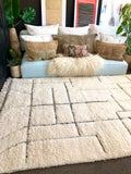 Moroccan BENI OUARAIN rug BO161 - 248 x 167 cm/ 8.1 x 5.6 FT