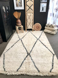 Moroccan BENI OUARAIN rug BO169 - 260 x 162 cm/ 8.5 x 5.3 FT
