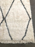 Moroccan BENI OUARAIN rug BO169 - 260 x 162 cm/ 8.5 x 5.3 FT