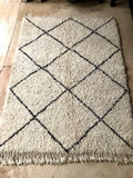 Moroccan BENI OUARAIN rug BO188 - 192 x 139 cm/ 6.3 x 4.6 FT