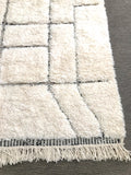 Moroccan BENI OUARAIN rug BO161 - 248 x 167 cm/ 8.1 x 5.6 FT