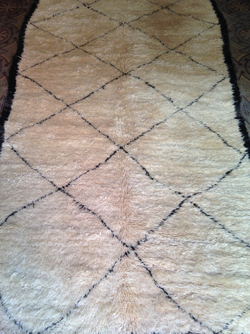Vintage Moroccan BENI OUARAIN rug BO121