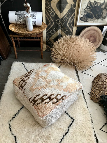 Moroccan vintage Beni Mguild POUF 116