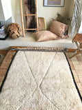 Moroccan BENI OUARAIN rug BO163 - 178 x 122 cm/ 5.8 x 4 FT