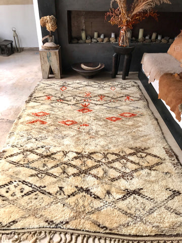 Vintage Moroccan BENI OUARAIN rug BO109 - 274 x 177 cm / 9' x 5'8"